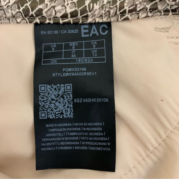 NWT $98 Guess Iridescent Sheen Coated Poison Python Print Stiletto Skinny Pant 8 - Picture 10 of 13